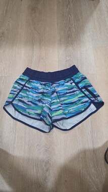 Lululemon Tracker Short II Seven Wonders Multi Hero Blue Size 8